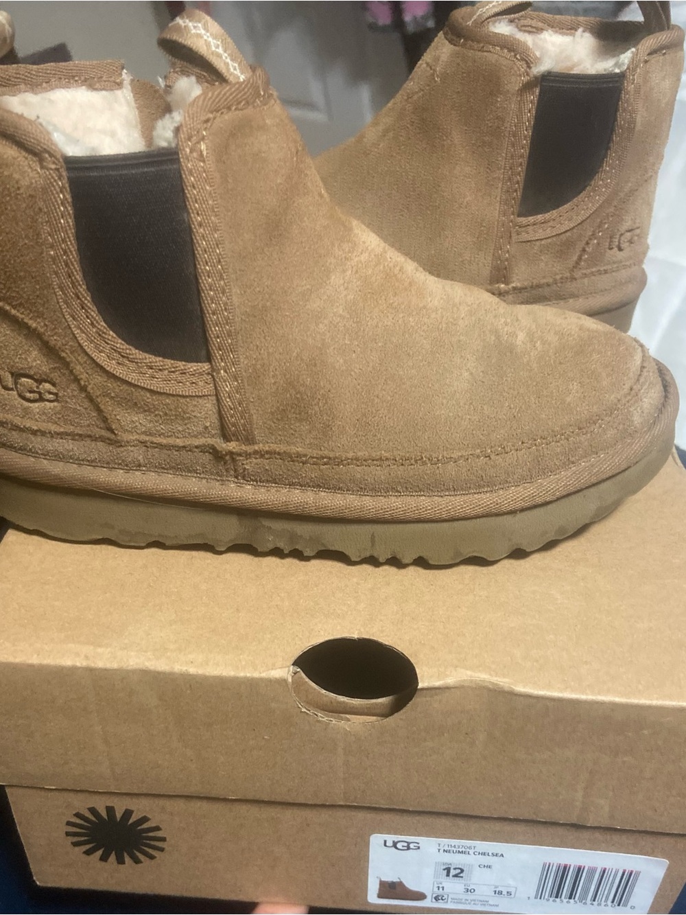 UGG Kids Chestnut Chelsea Boot with Shearling Lining